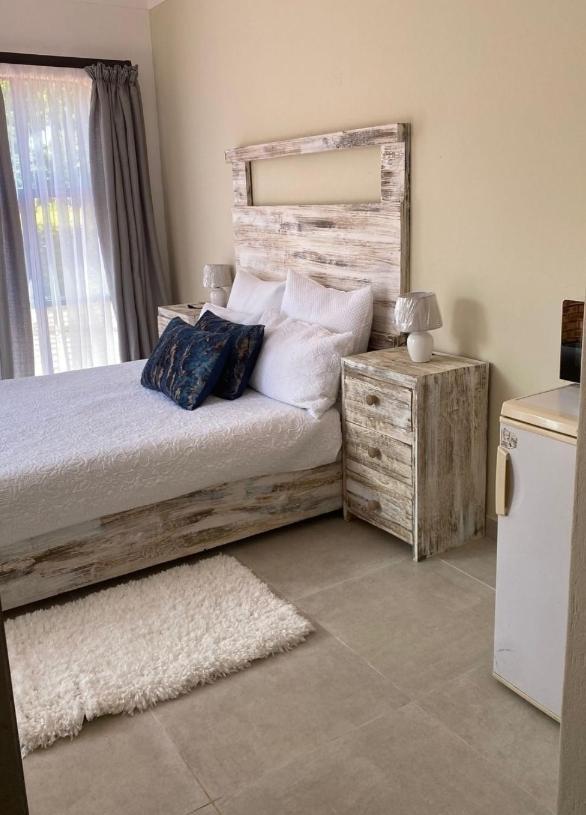 Lime Court Two Apartment พริทอเรีย ภายนอก รูปภาพ
